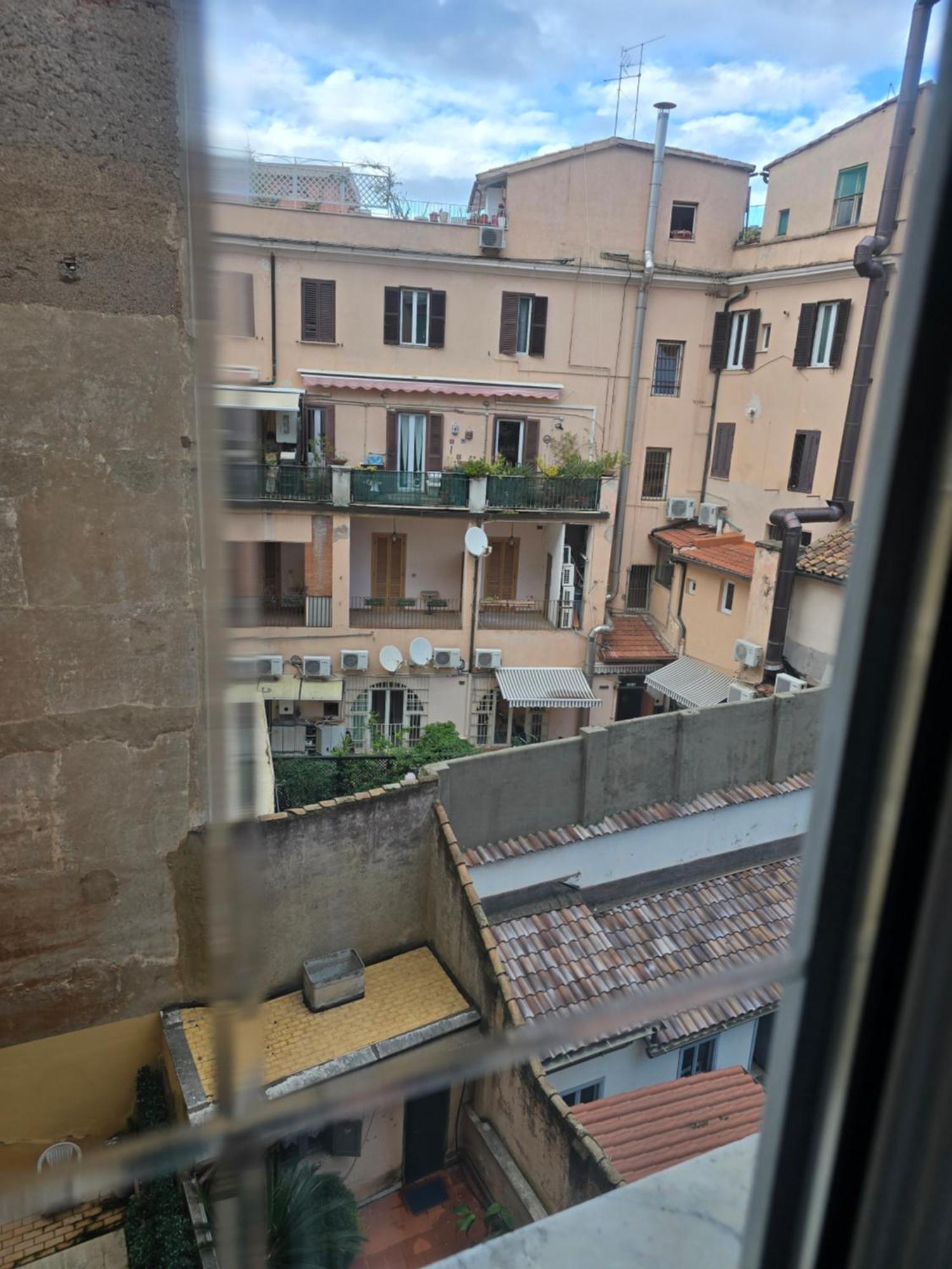 Appartamento Esquilino Di Yan Rome Exterior photo